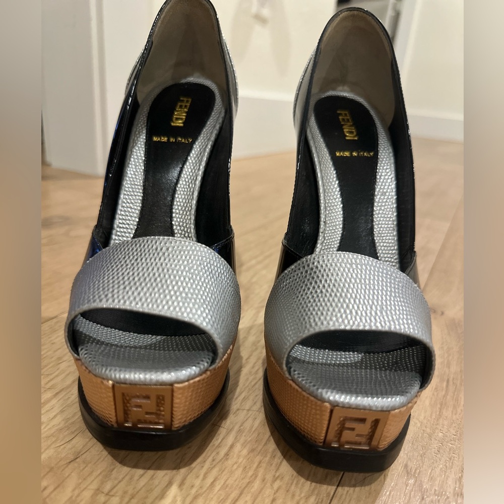 Fendi Size 7 high heels